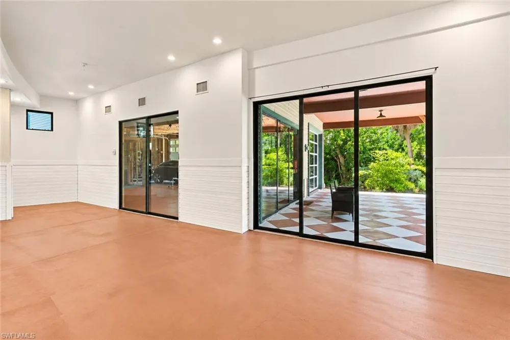 6425 Pine Avenue Sanibel, FL 33957