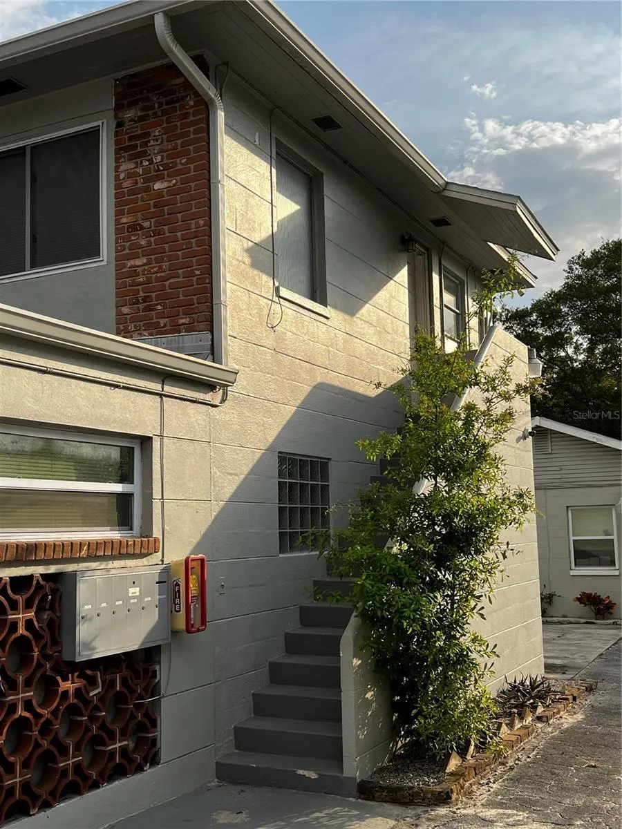 1437 GULF TO BAY BOULEVARD #3 Clearwater, FL 33755