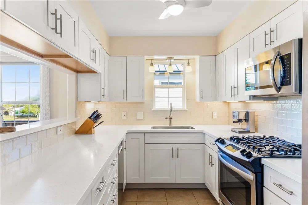 14206 Avenida De San Nico Corpus Christi, TX 78418