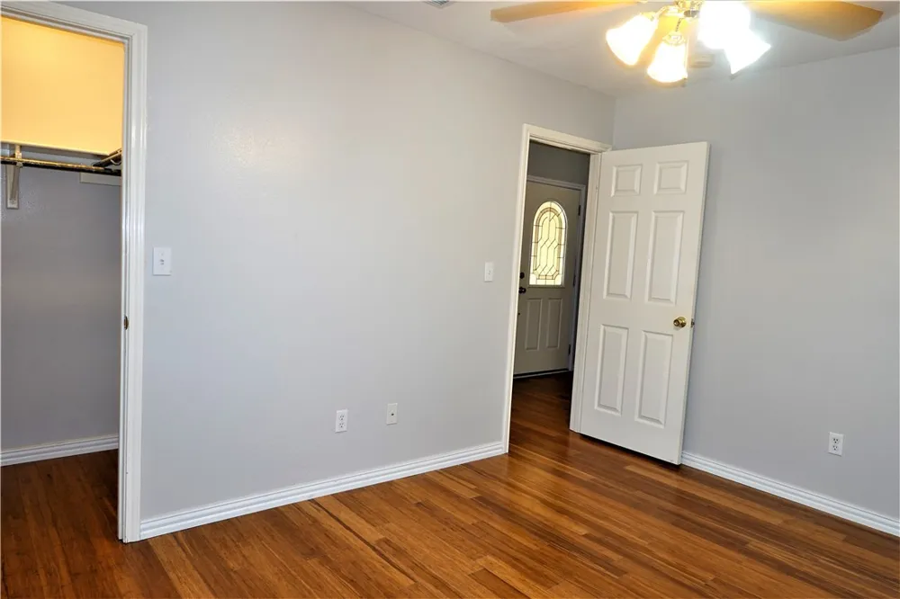 1120 La Mirada Portland, TX 78374