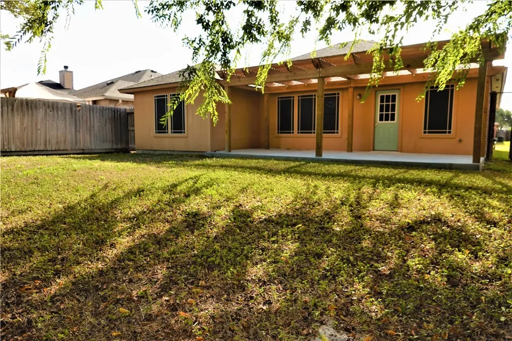 1120 La Mirada Portland, TX 78374