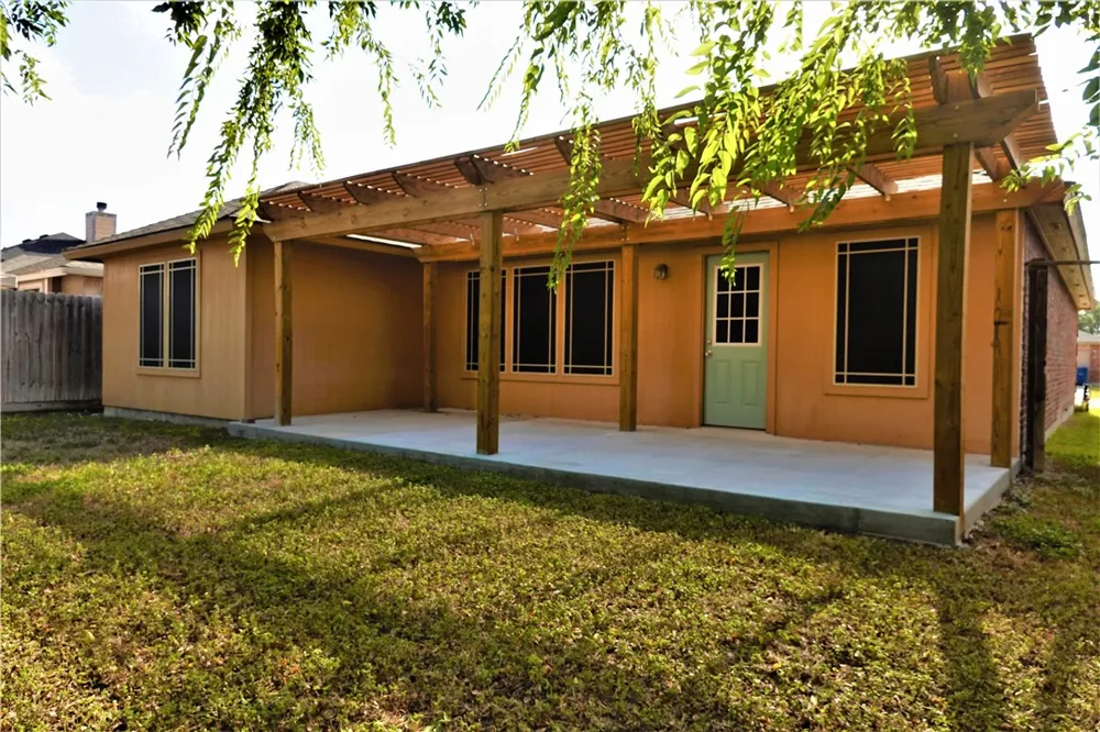 1120 La Mirada Portland, TX 78374