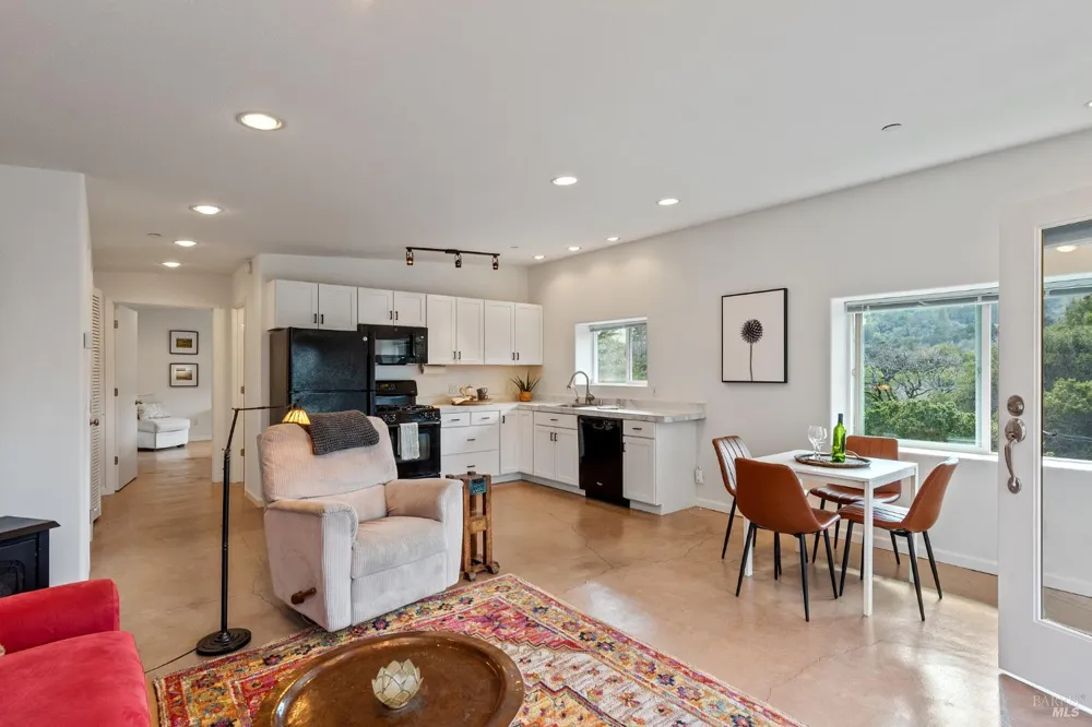 199 Central Avenue Woodacre, CA 94973