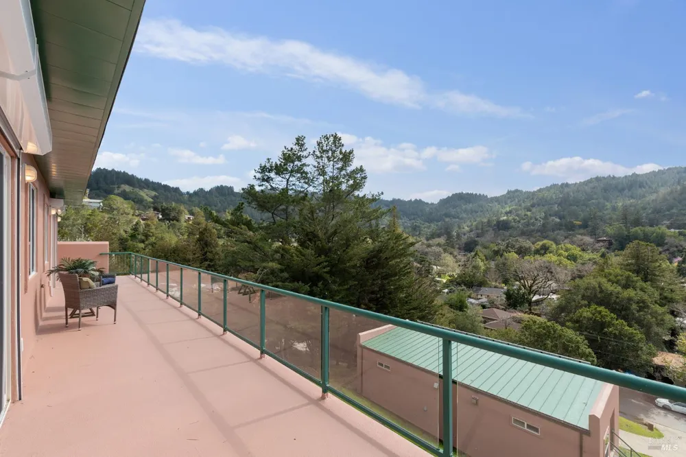 199 Central Avenue Woodacre, CA 94973