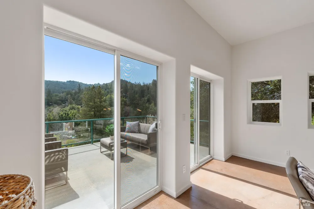 199 Central Avenue Woodacre, CA 94973