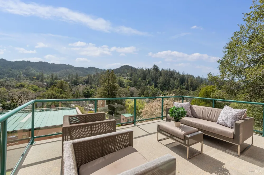 199 Central Avenue Woodacre, CA 94973