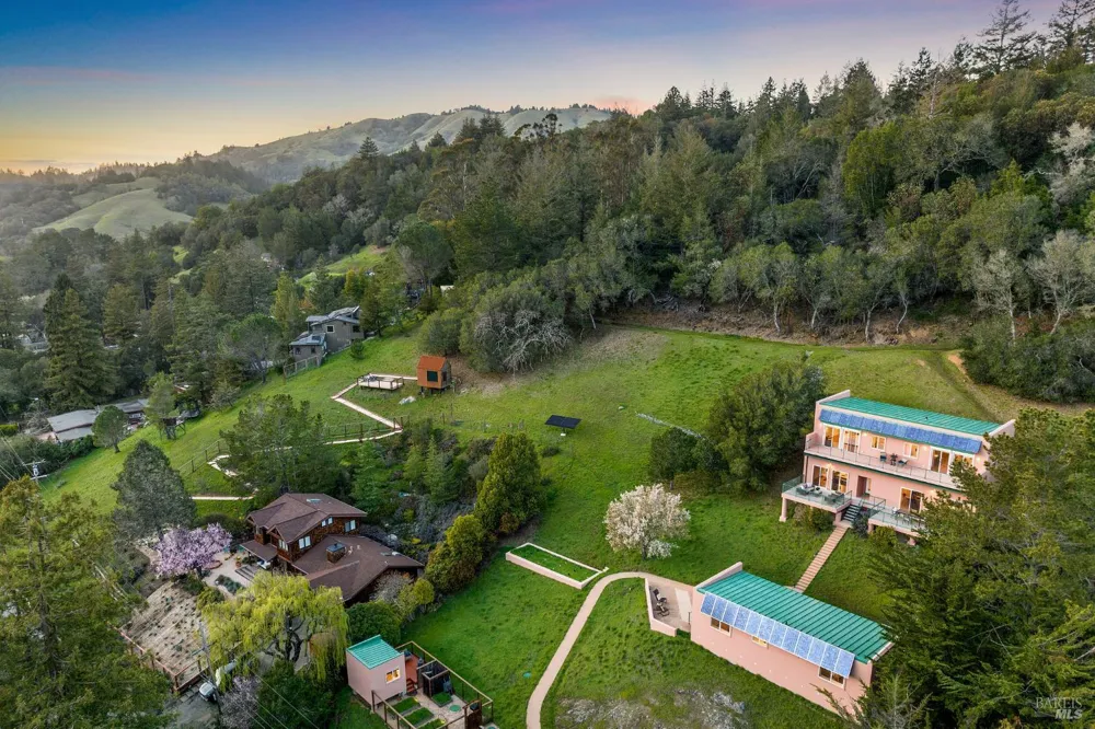199 Central Avenue Woodacre, CA 94973