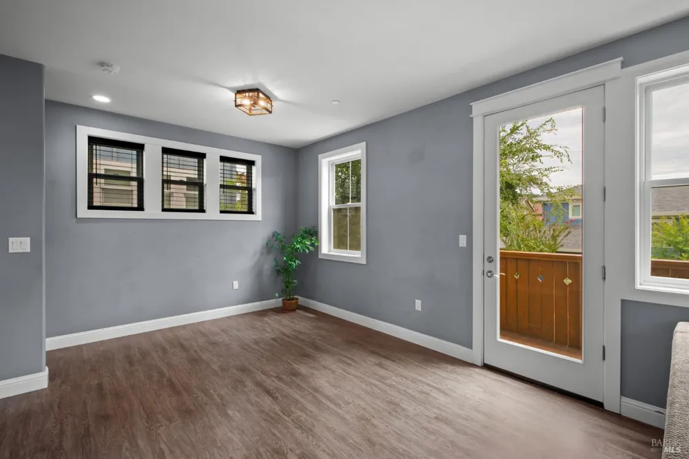 1593 Cali Lane Healdsburg, CA 95448