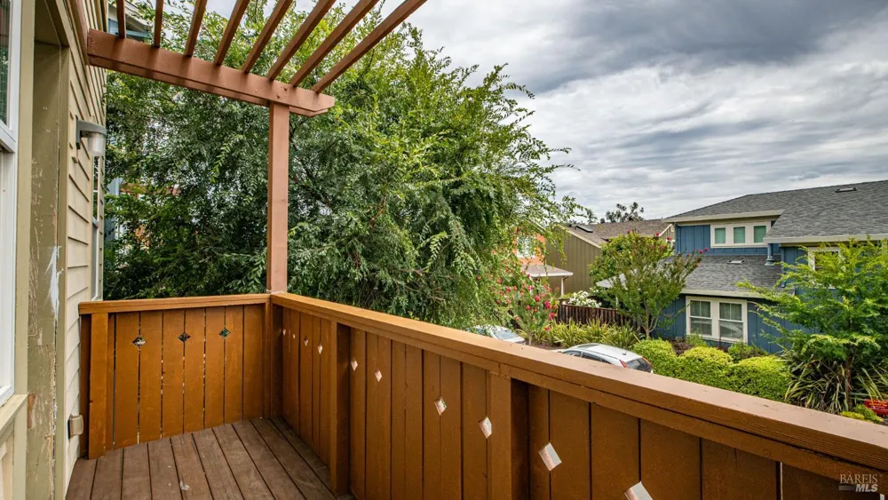 1593 Cali Lane Healdsburg, CA 95448