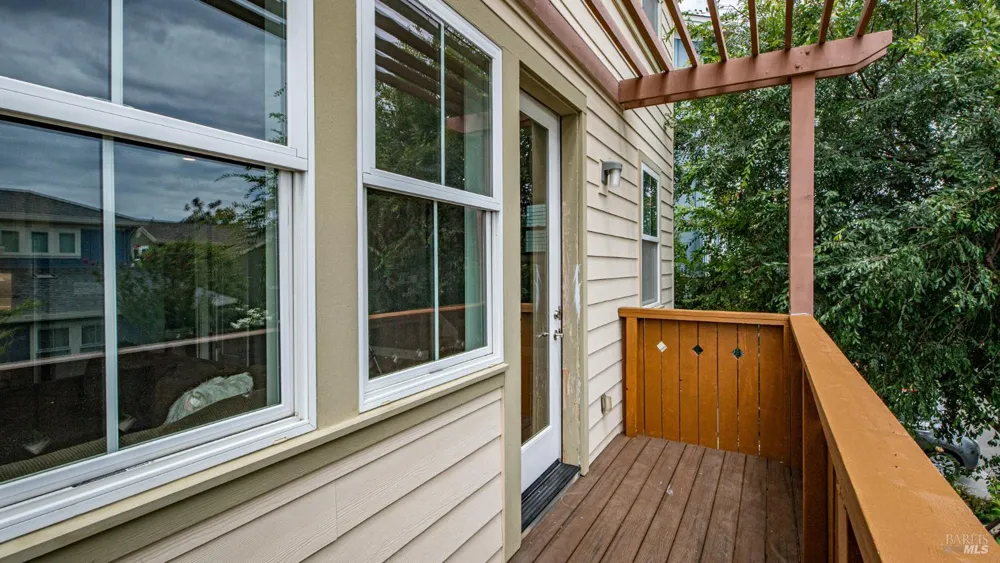 1593 Cali Lane Healdsburg, CA 95448