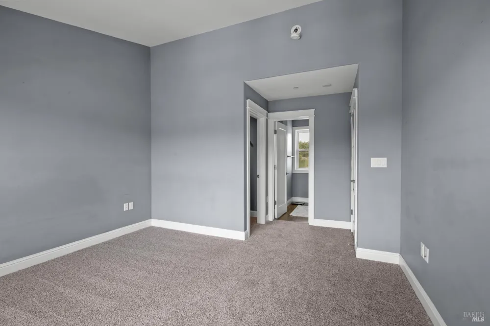 1593 Cali Lane Healdsburg, CA 95448