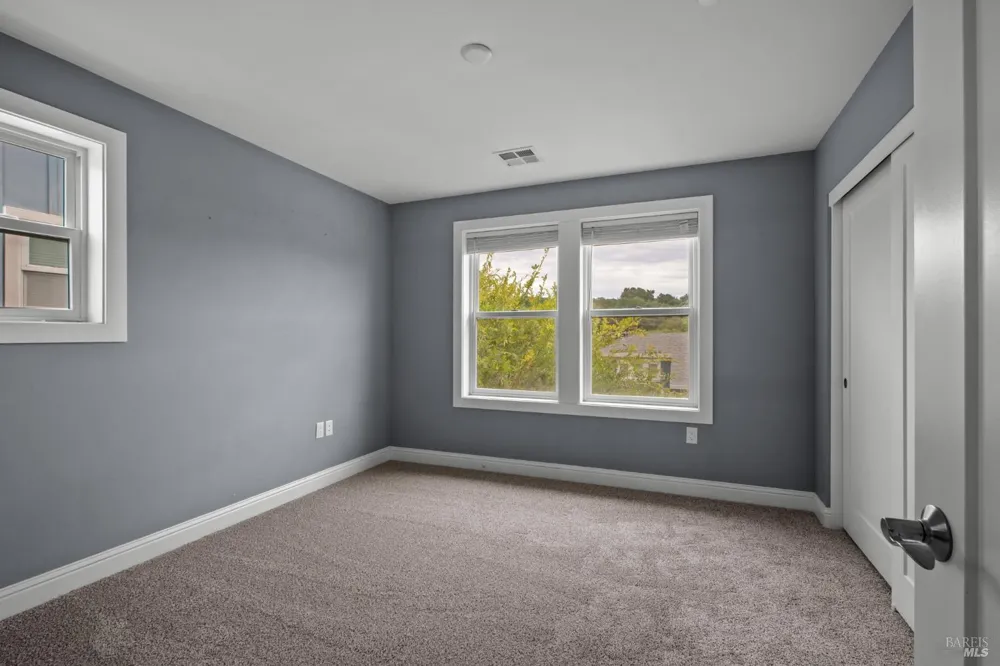 1593 Cali Lane Healdsburg, CA 95448