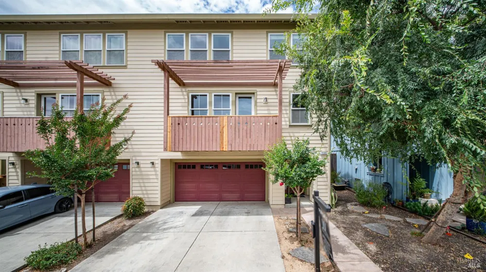 1593 Cali Lane Healdsburg, CA 95448