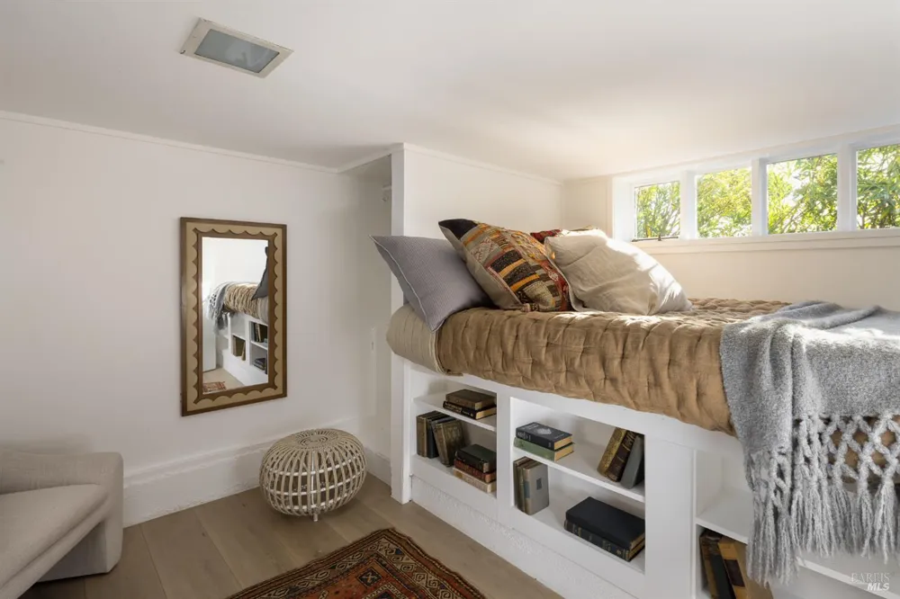 214 Cleveland Court Mill Valley, CA 94941