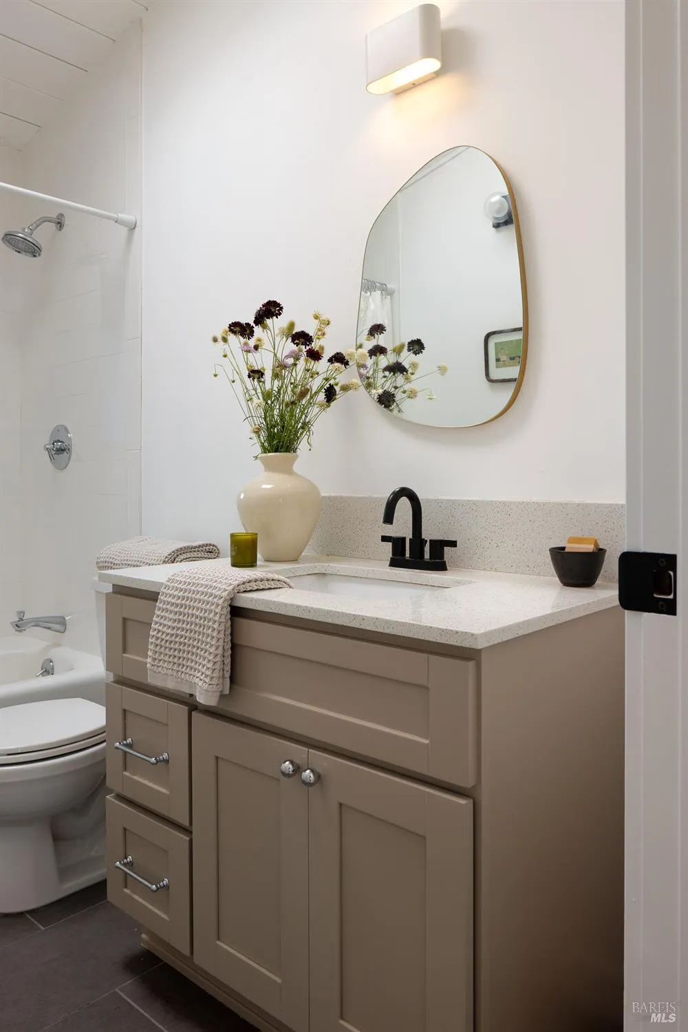 214 Cleveland Court Mill Valley, CA 94941