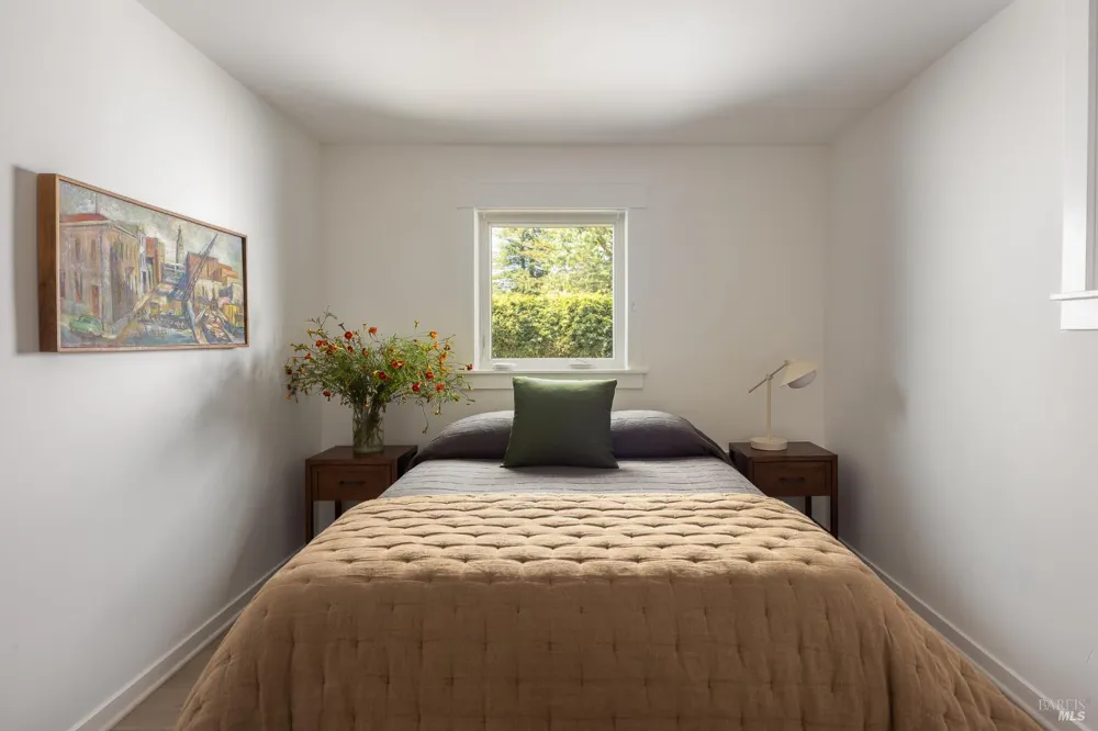 214 Cleveland Court Mill Valley, CA 94941