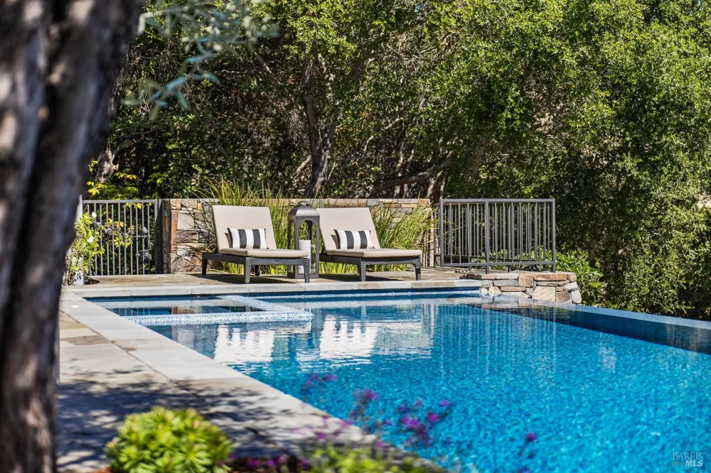 56 Miwok Drive San Anselmo, CA 94960