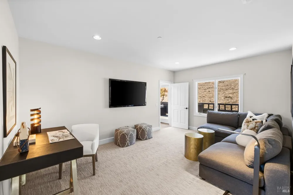 56 Miwok Drive San Anselmo, CA 94960