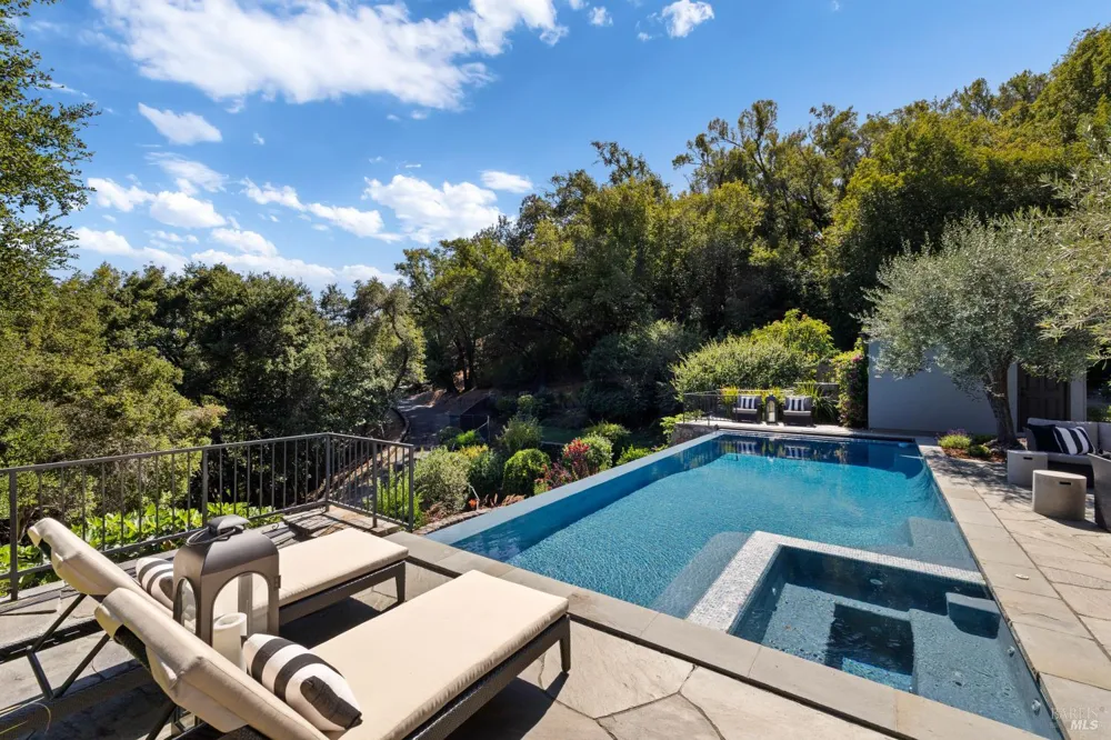 56 Miwok Drive San Anselmo, CA 94960