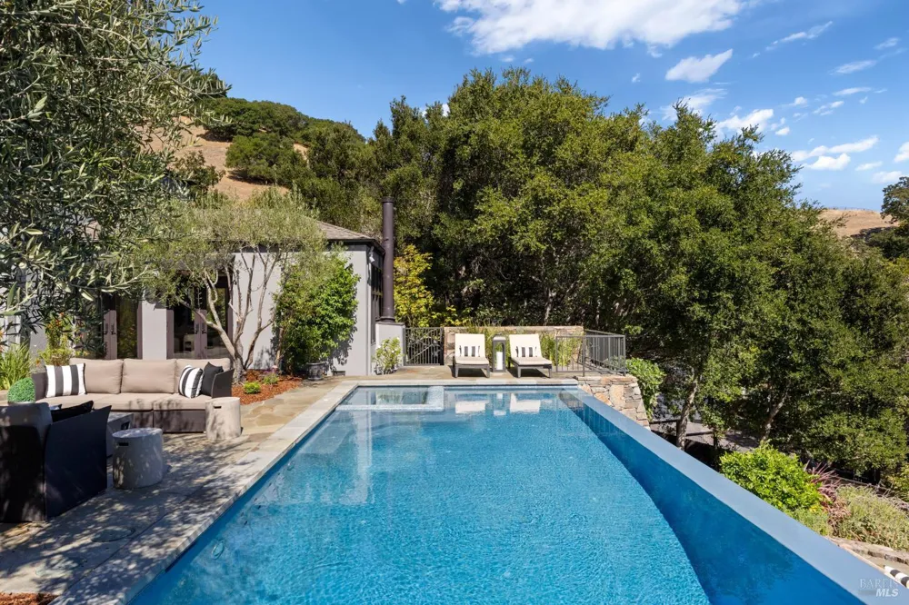 56 Miwok Drive San Anselmo, CA 94960