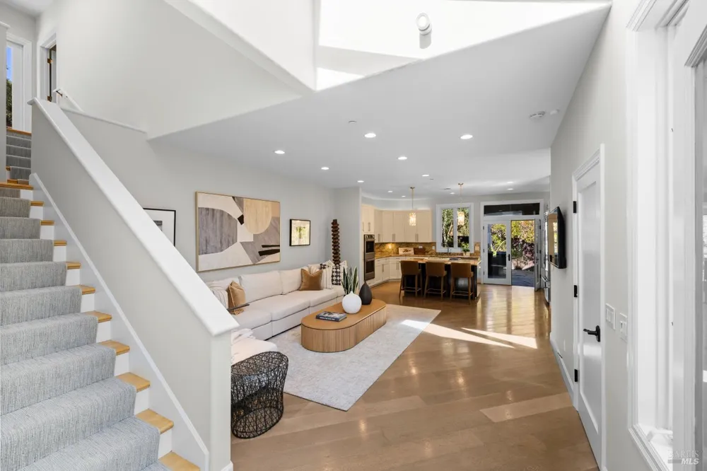 56 Miwok Drive San Anselmo, CA 94960