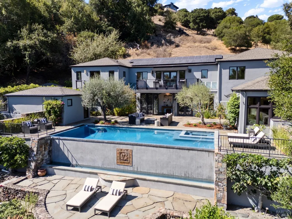 56 Miwok Drive San Anselmo, CA 94960