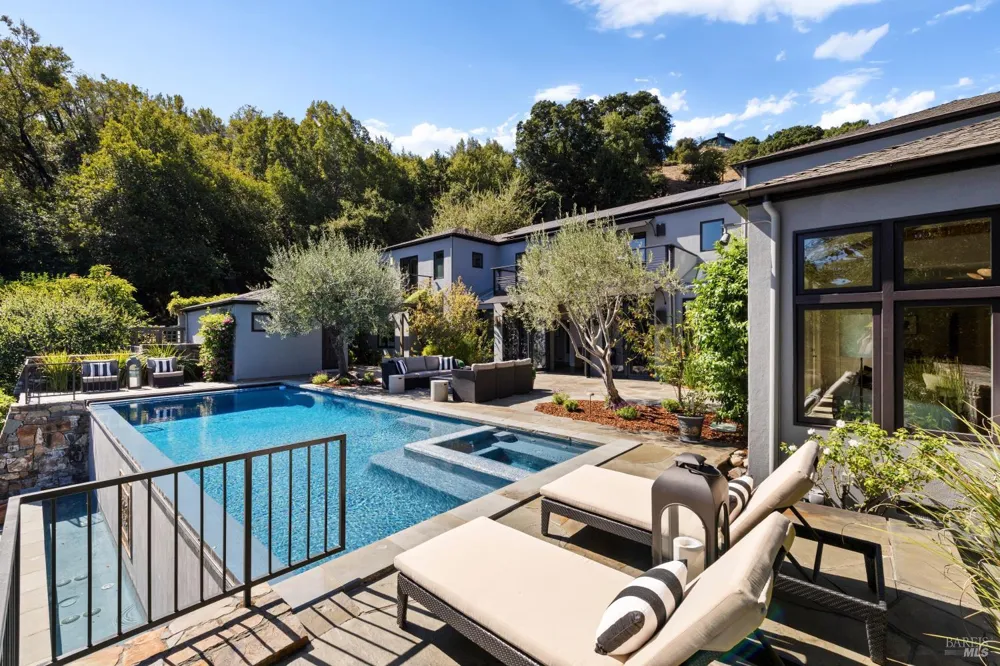 56 Miwok Drive San Anselmo, CA 94960