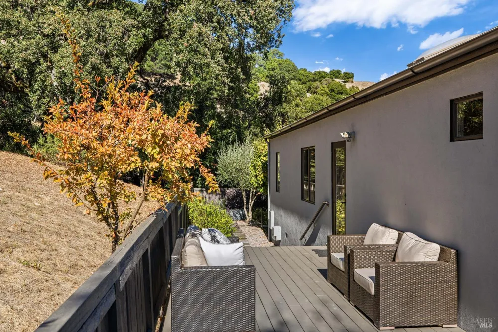 56 Miwok Drive San Anselmo, CA 94960