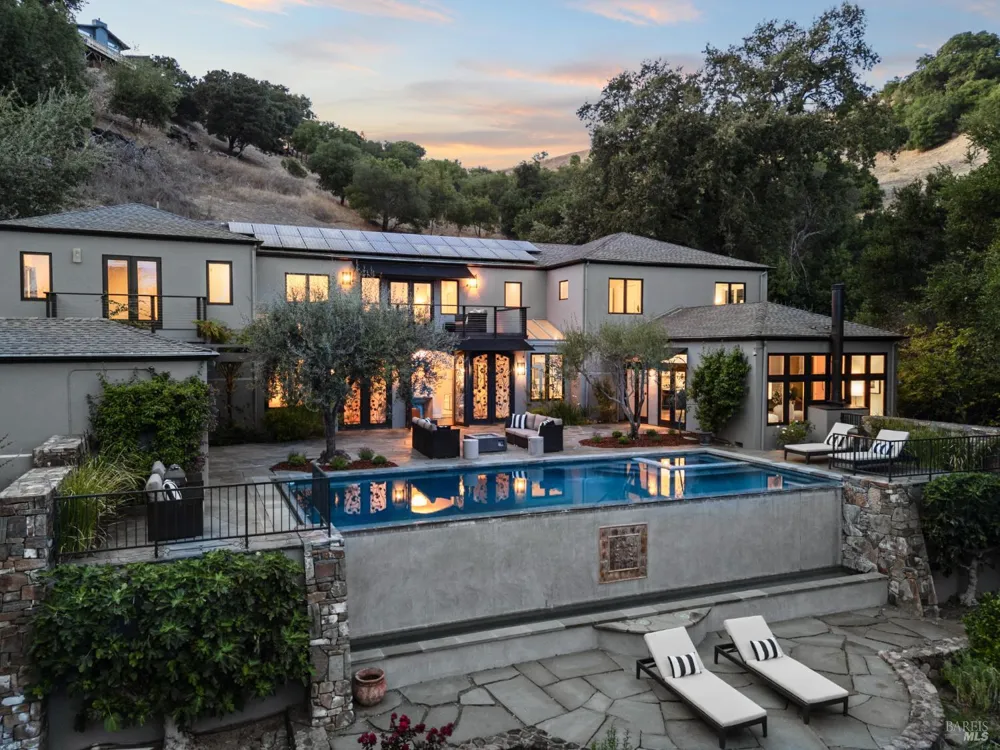 56 Miwok Drive San Anselmo, CA 94960