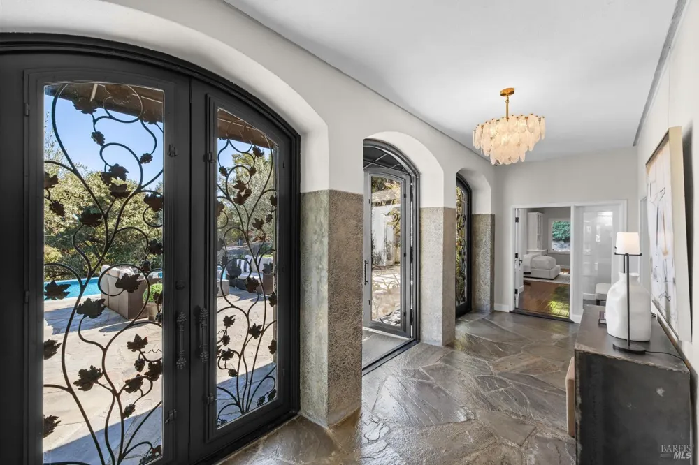56 Miwok Drive San Anselmo, CA 94960