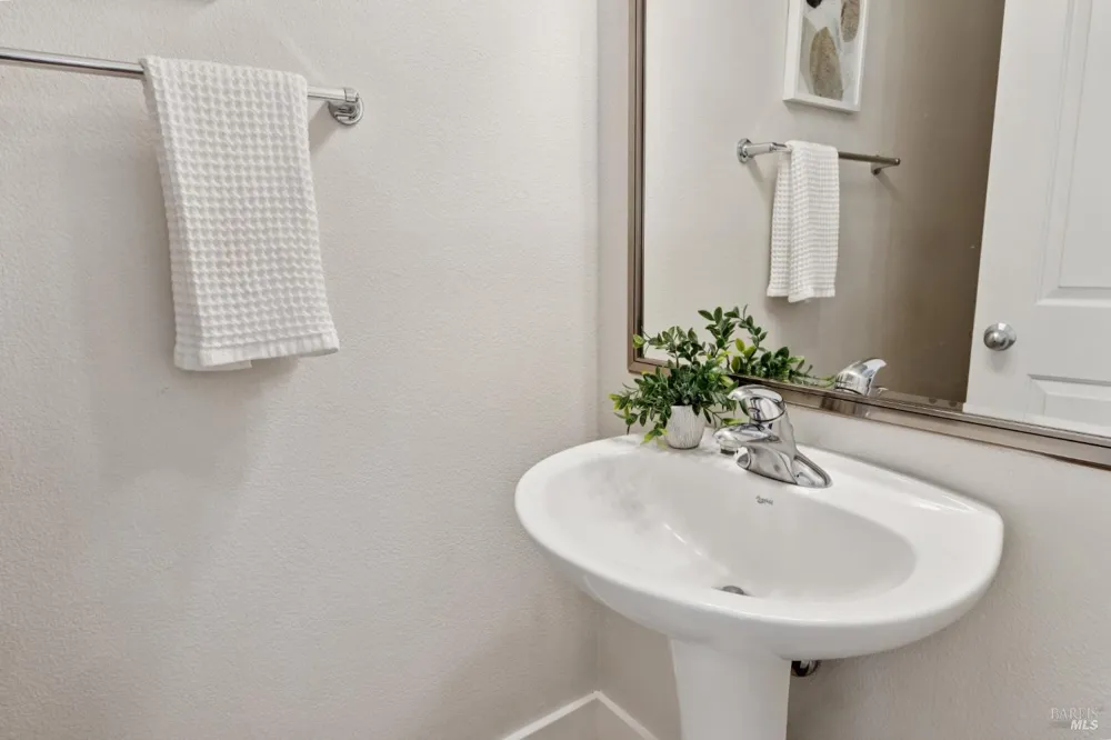 312 City Center Drive Rohnert Park, CA 94928