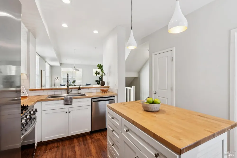 312 City Center Drive Rohnert Park, CA 94928