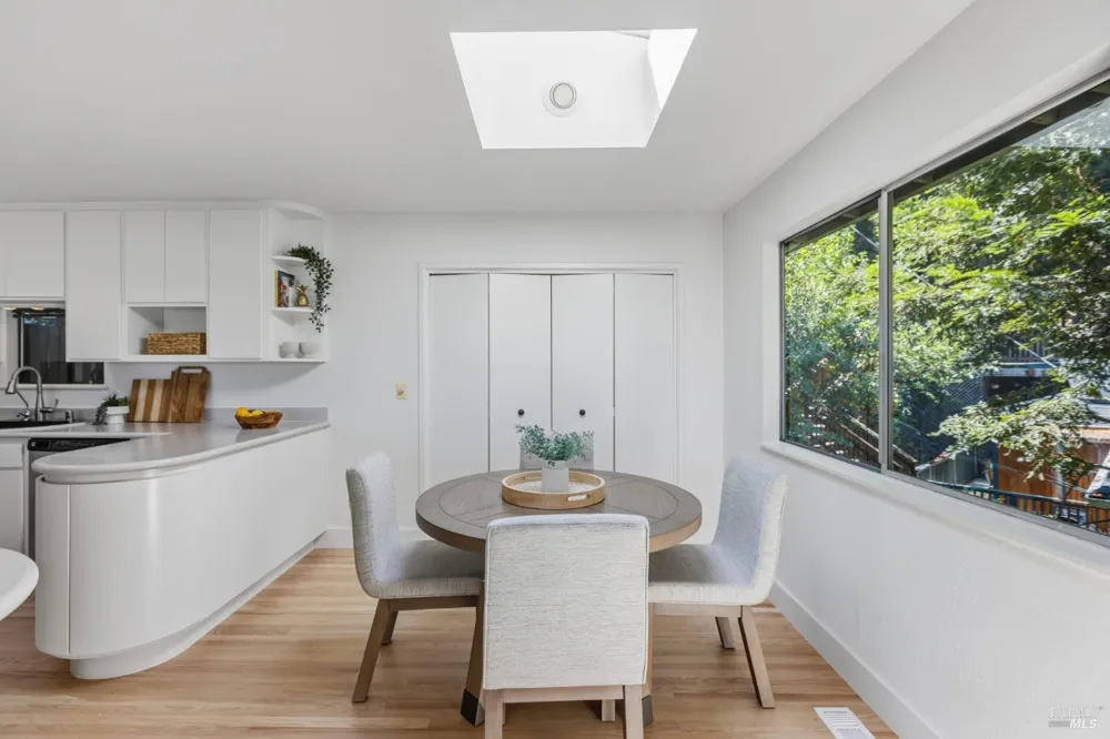 38 Redwood Road Fairfax, CA 94930