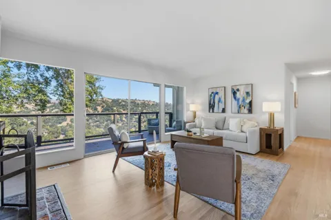 38 Redwood Road