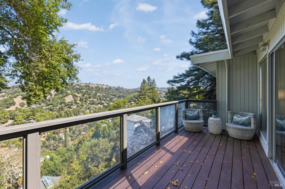 38 Redwood Road Fairfax, CA 94930