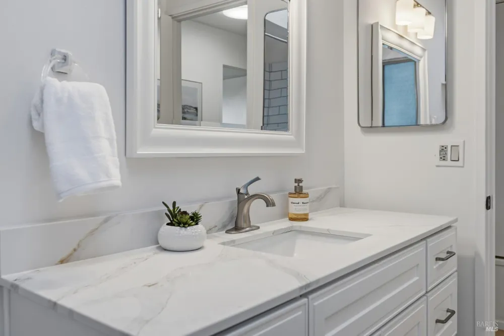 38 Redwood Road Fairfax, CA 94930