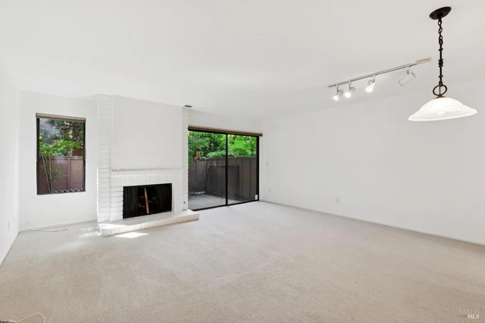 21 Prairie Falcon Drive Novato, CA 94949