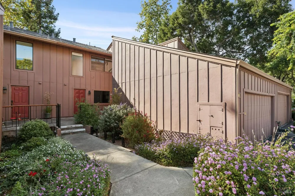21 Prairie Falcon Drive Novato, CA 94949