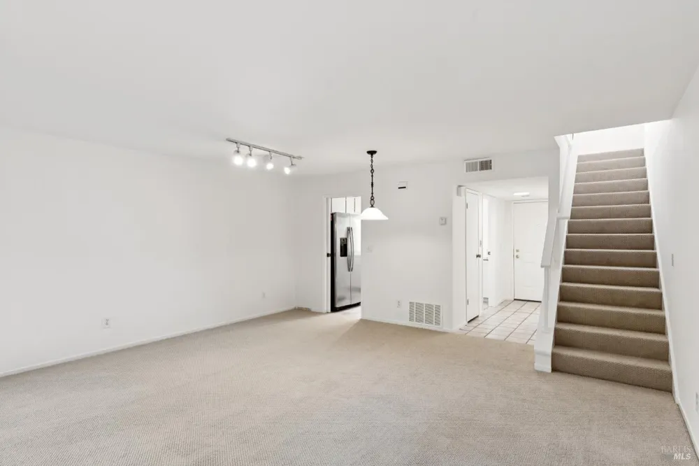 21 Prairie Falcon Drive Novato, CA 94949