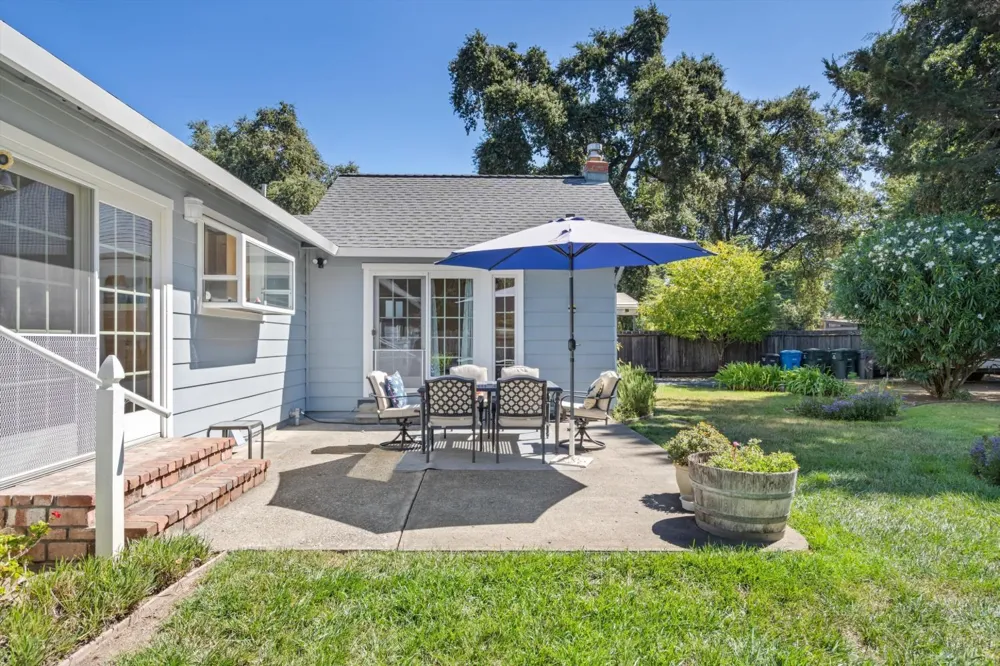 136 Mark West Station Road Windsor, CA 95492