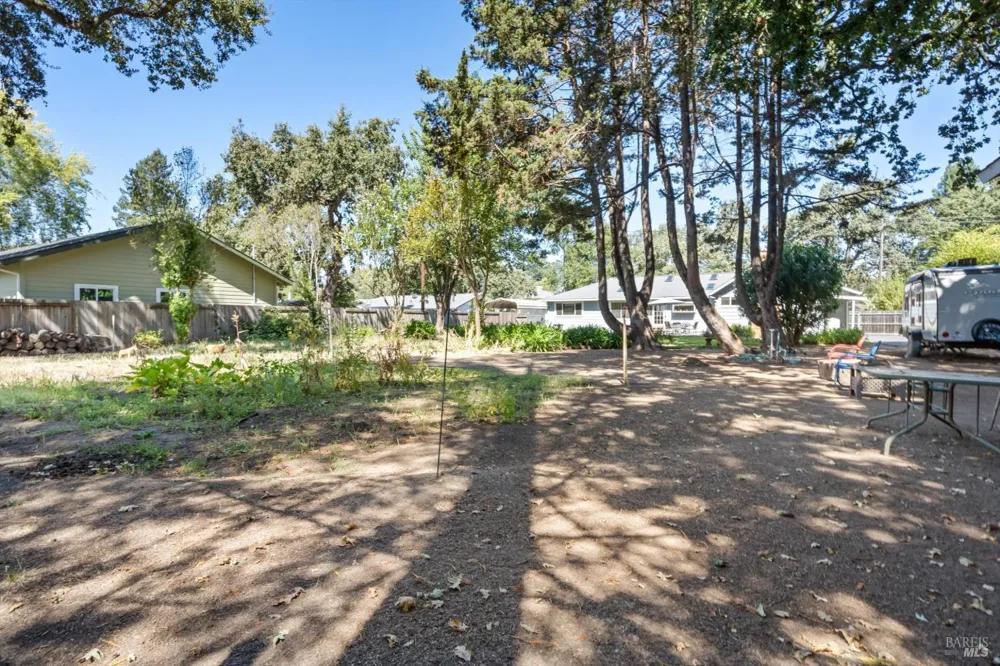 136 Mark West Station Road Windsor, CA 95492
