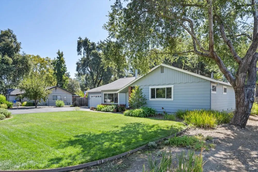 136 Mark West Station Road Windsor, CA 95492