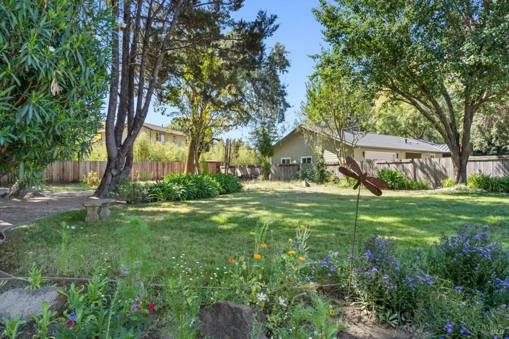 136 Mark West Station Road Windsor, CA 95492