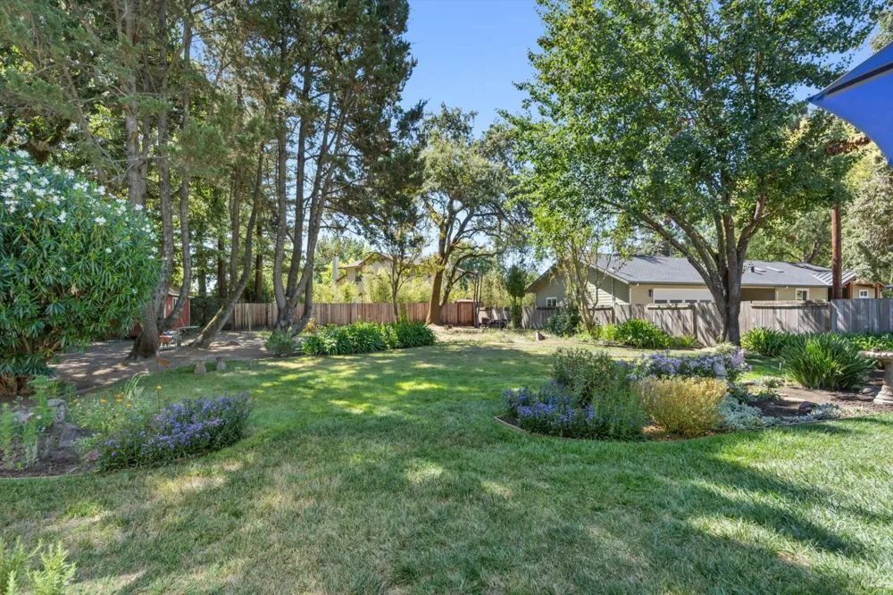 136 Mark West Station Road Windsor, CA 95492