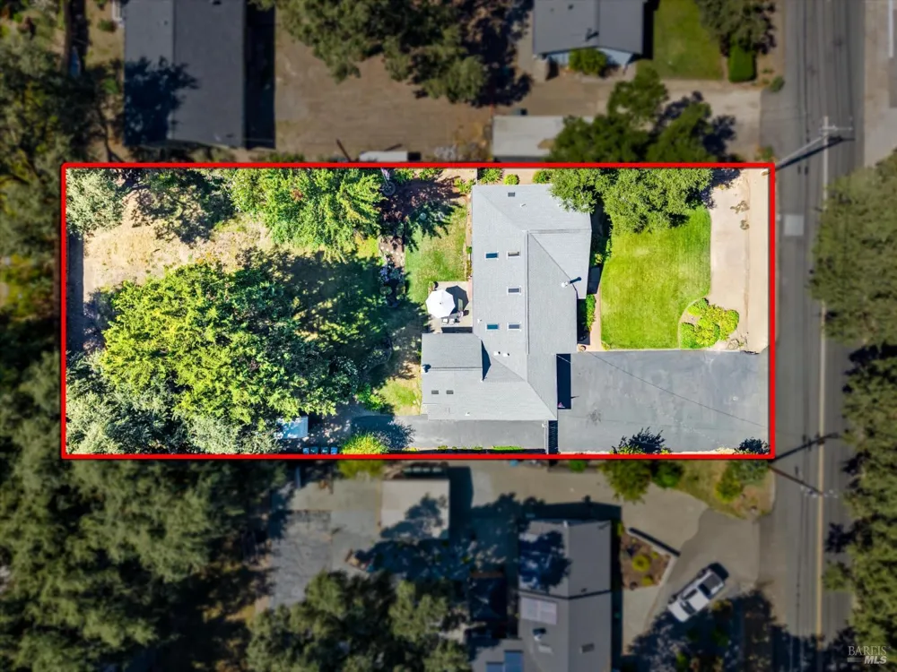136 Mark West Station Road Windsor, CA 95492