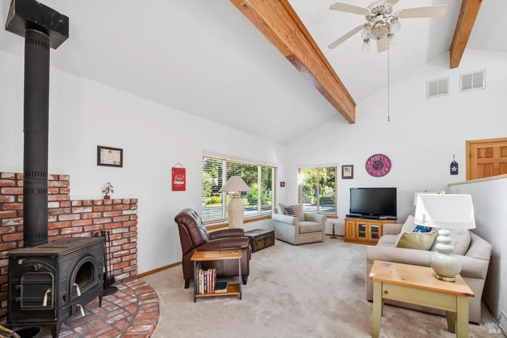 136 Mark West Station Road Windsor, CA 95492