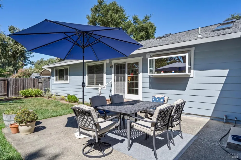 136 Mark West Station Road Windsor, CA 95492