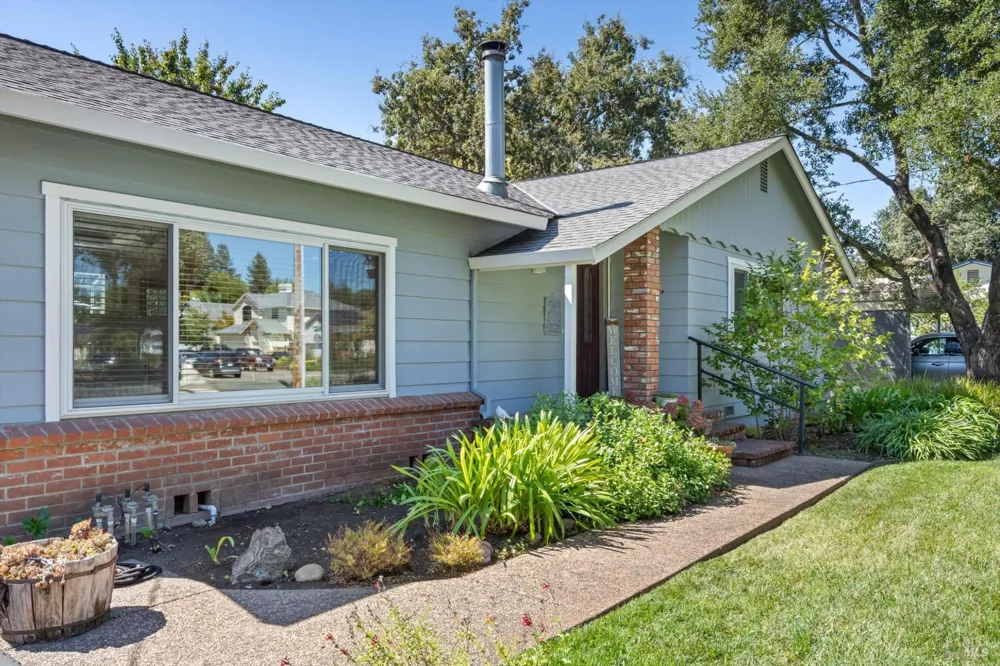 136 Mark West Station Road Windsor, CA 95492