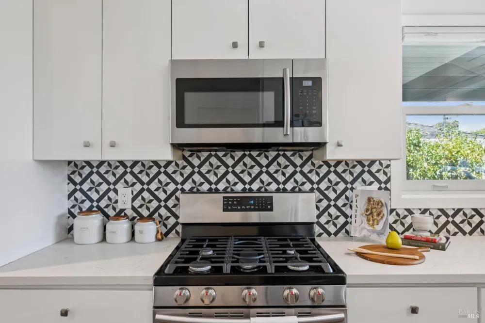 12 Echo Avenue Corte Madera, CA 94925