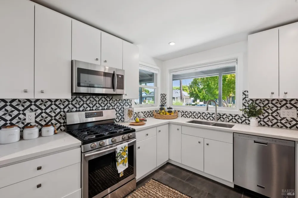 12 Echo Avenue Corte Madera, CA 94925